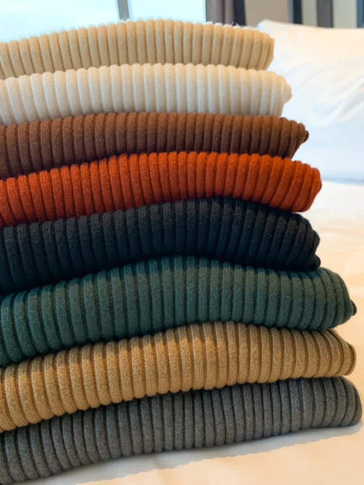 LAVERINE | Elegant Slim-Fit Turtleneck Sweater